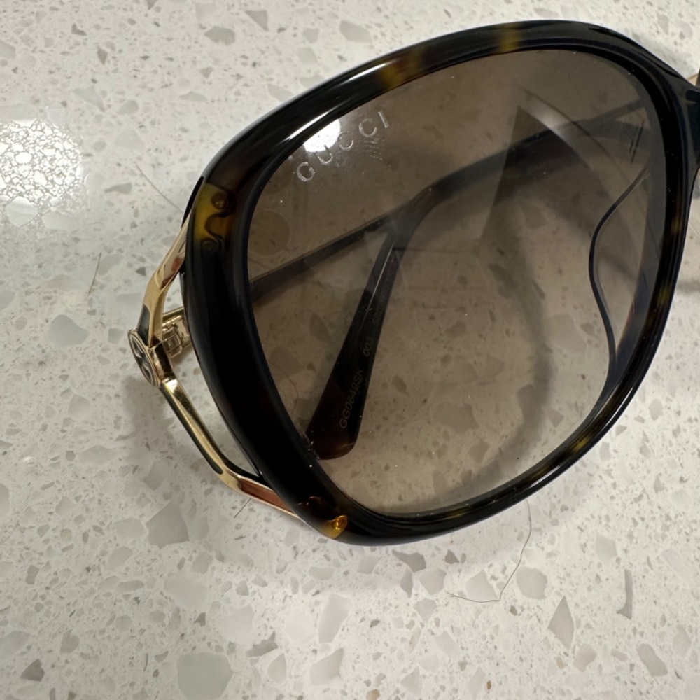 Gucci Sunglasses - Picture 4 of 4